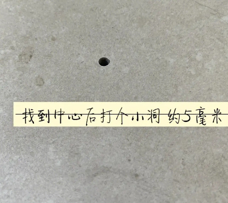 布尔津瓷砖空鼓维修公司专业解答在瓷砖铺贴过程中，如果砂料搅拌不均匀，将会带来以下问题
